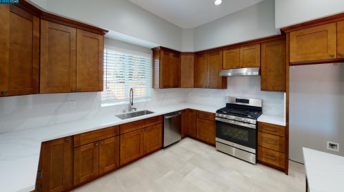 1242 Metten Ave, West Pittsburg CA  94565-6226 exterior