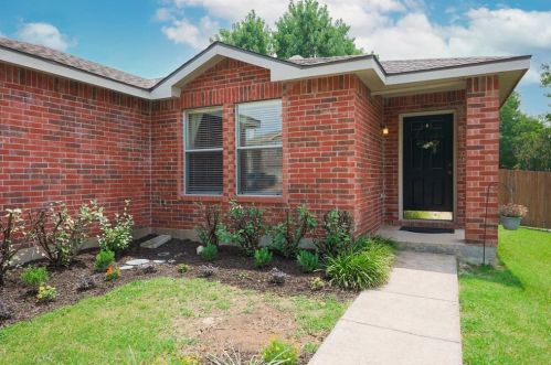 1216 Golden Sand Dr, Denton, TX 76210-0847