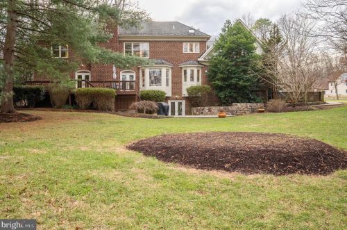 281 Golden Woods Ct, Great Falls VA  22066-4152 exterior