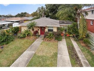 1919 Pomona St, Metairie, LA 70005-2047