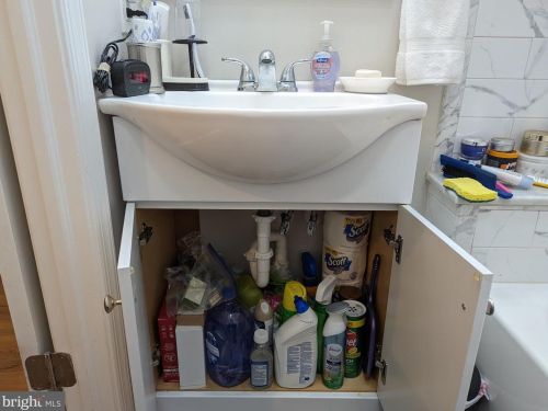 811 Shaw Ave, Lansdale PA  19446-2335 exterior