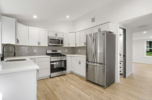 24 Peekskill Hollow Rd, Tompkins Corners NY  10579-3213 exterior