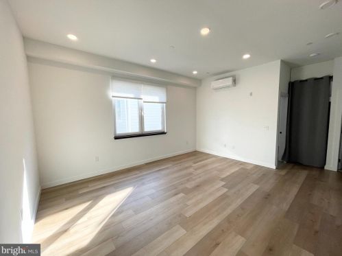 1309 Hope St, Philadelphia PA  19122-4611 exterior