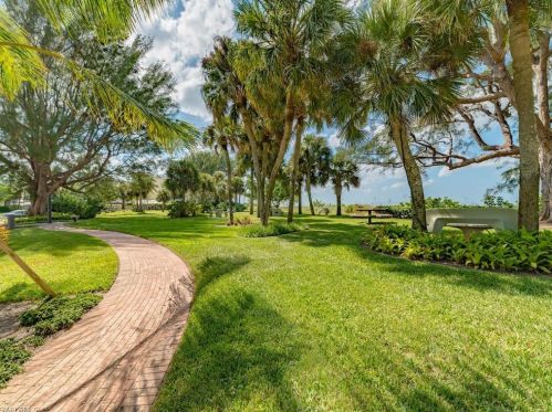 750 Mooring Line Dr, Naples FL 34102-4770 exterior