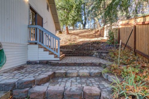 708 Doris Dr, Grass Valley CA  95945-5524 exterior