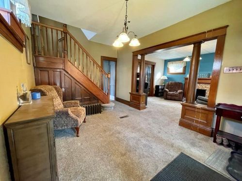 337 Main St, Wampum, PA 16157-4312