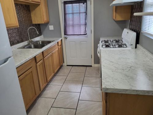 1211 9th Ave, Texas City TX  77590-7410 exterior