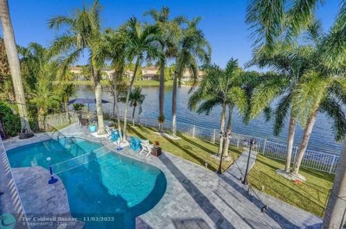 3591 177th Ave, Hollywood FL  33029-1666 exterior