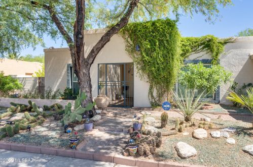7431 La Cienega Dr, Tucson, AZ 85715-3524