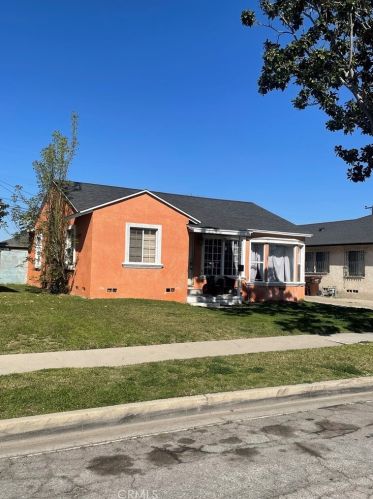 1221 137th St, Compton, CA 90222-3213
