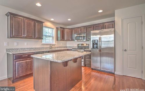 6448 Creekbend Dr, Navy Sup Dpt PA  17050-4002 exterior