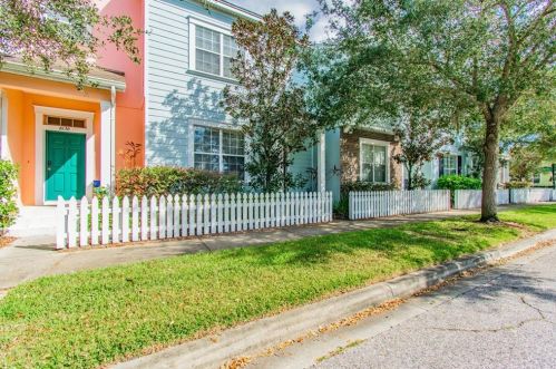 6138 Hadley Commons Dr, Riverview FL  33578-4270 exterior