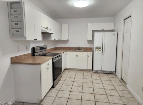2410 Park Rd, Lehigh Acres, FL 33971-5670