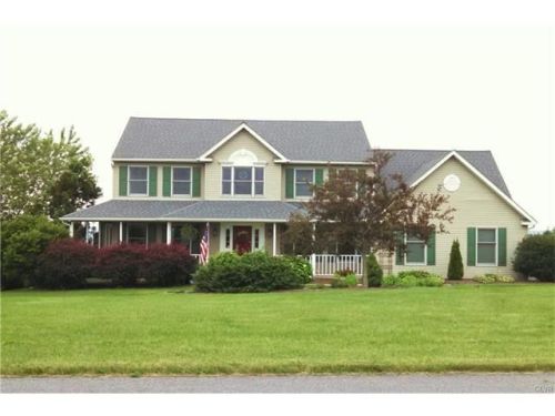 4620 York Dr, Orefield, PA 18069-2065