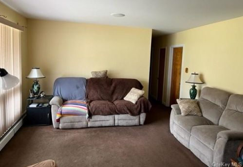 39 Fairway Ave, Liberty, NY 12754-1406