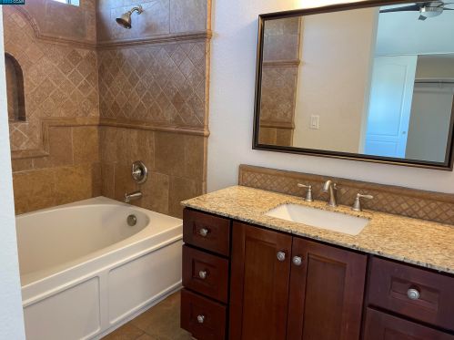 1870 Summerfield Ct, Oakley CA  94561-3074 exterior