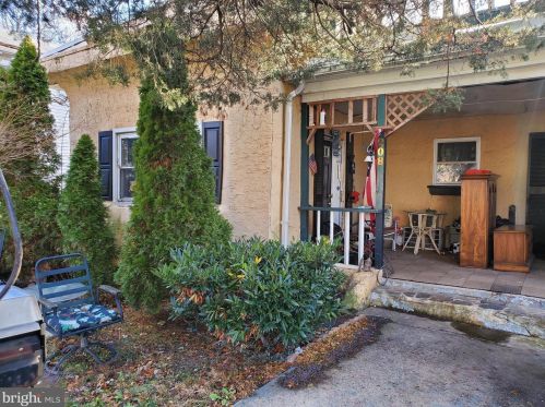208 Matthes Ave, Wilmington, DE 19804-1423