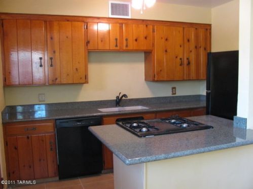2109 Calle Alta Vis, Tucson AZ  85719-3203 exterior