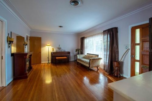 717 Palmer St, Orlando FL  32801-4040 exterior