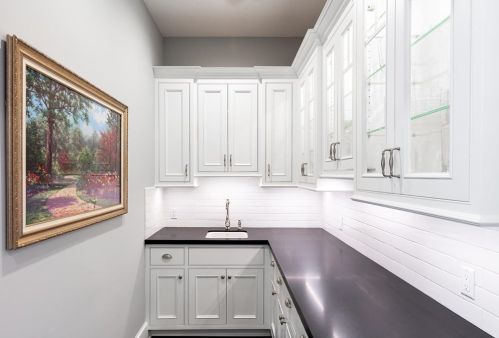 655 Hillcrest Ave, La Canada CA  91011-4040 exterior