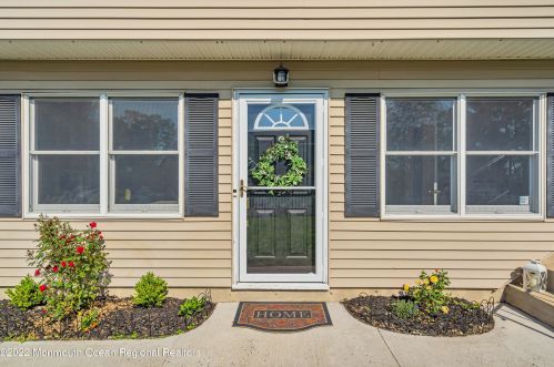 1421 Evans Rd, Belmar, NJ 07719-4069