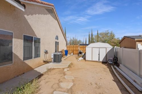 13262 Spring Way, Victorville CA  92392-6805 exterior