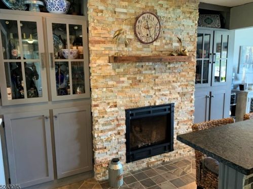 89 Bearfort Rd, West Milford Lakes NJ  07480-1401 exterior