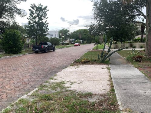 6458 3rd Ave, Saint Petersburg, FL 33707-1314