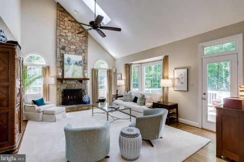 11406 Wild Bramble Way, Herndon VA  20194-1001 exterior