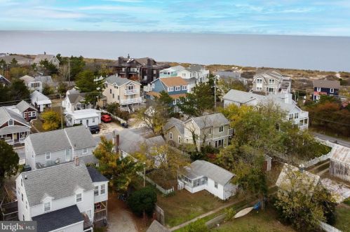 205 Midland Ave, Lewes, DE 19958-1142