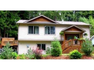 11 Little Strawberry Ln, Bellingham WA  98229-7806 exterior