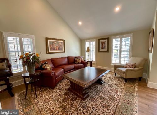 1248 Lamplighter Way, Herndon VA  20194-1321 exterior