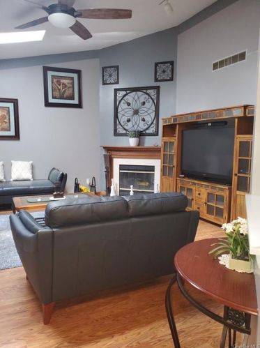 137 Swan Ct, Poughkeepsie NY  12603-6971 exterior