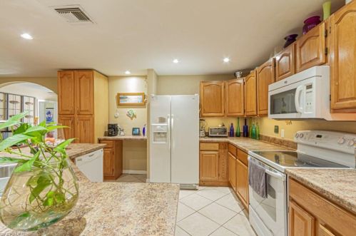 3471 Papaya St, Saint James City FL  33956-2573 exterior