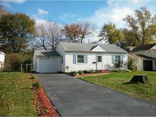 128 Howard Rd, Rochester, NY 14606-5638