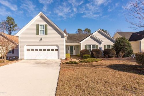 8526 Glasgow St, Belville, NC 28451-7363