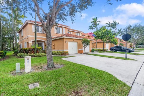 6102 Southard St, West Palm Beach, FL 33411-6404