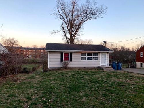 13025 Meadowlawn Dr, Louisville, KY 40272-1731