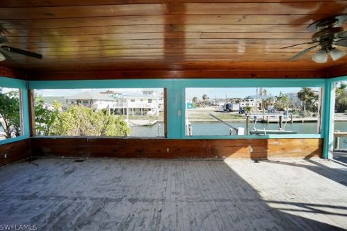 750 Matanzas Ct, Fort Myers Beach FL  33931-2120 exterior