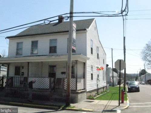 400 Hancock St, Arnots Addition, PA 17970-1052