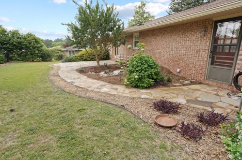 605 Victoria Dr, North Augusta SC  29841-2386 exterior