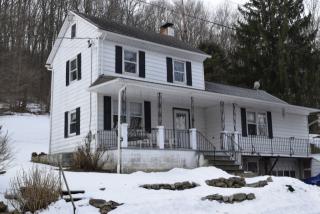 911 Book Rd, Blain, PA 17006-6211
