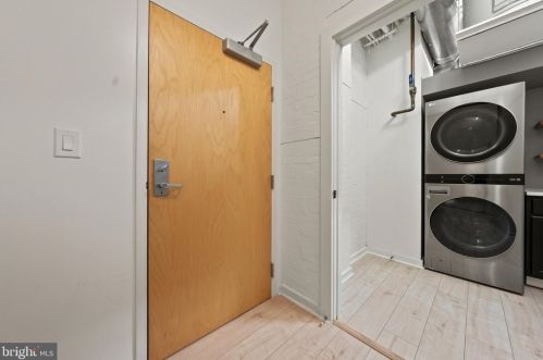 440 12th St, Washington, DC 20003-2208
