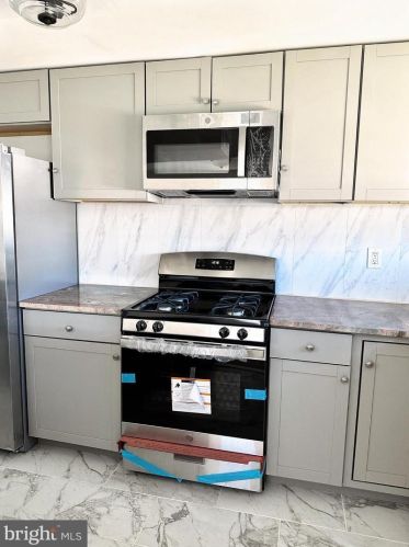 3459 Aubrey Ave, Philadelphia PA  19114-3601 exterior