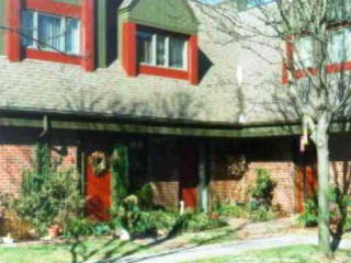 17 Montoya Dr, Branford, CT 06405-2534