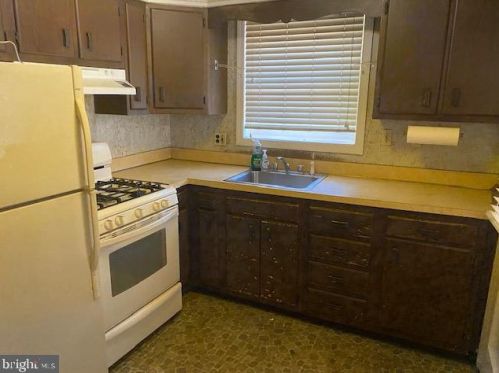 1721 Taylor St, Washington, DC 20011-5312