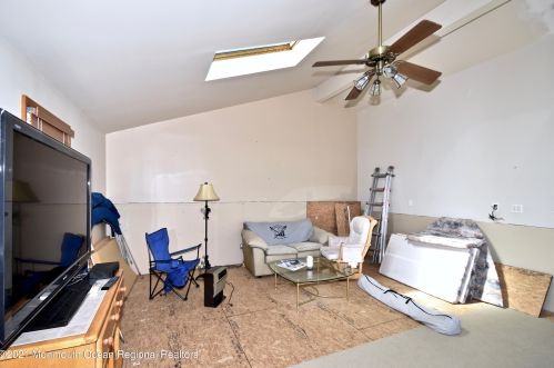 258 Teakwood Dr, Berkeley Township NJ  08721-3122 exterior