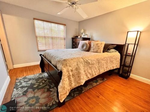 2937 179 Ave, Hollywood FL 33029-1602 exterior