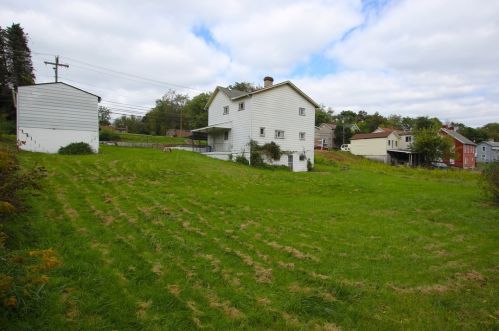 3614 Washington Ave, Finleyville, PA 15332-1330