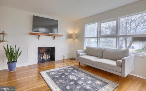 1387 Lowther Rd, Camp Hill, PA 17011-7535